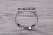 Load image into Gallery viewer, Round cut Emerald set Unisex Signet Ring