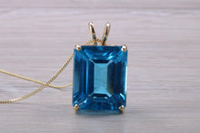 Load image into Gallery viewer, 15ct Large Blue Topaz set Yellow Gold Solitaire Necklace