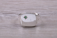 Load image into Gallery viewer, Round cut Emerald set Signet Ring