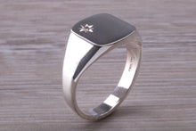 Load image into Gallery viewer, Chunky Round cut Diamond set Signet Ring