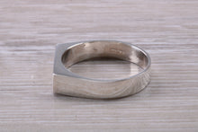 Load image into Gallery viewer, Diamond set Unisex Signet Ring