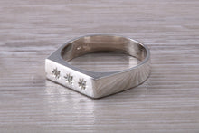Load image into Gallery viewer, Diamond set Unisex Signet Ring