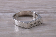 Load image into Gallery viewer, Diamond set Unisex Signet Ring