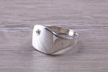 Load image into Gallery viewer, Round cut Emerald set Signet Ring
