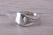Load image into Gallery viewer, Shield Shaped Signet Ring