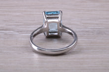 Load image into Gallery viewer, 4.50 carat Aquamarine and Diamond set Platinum Ring