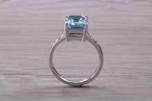 Load image into Gallery viewer, 4.50 carat Aquamarine and Diamond set Platinum Ring