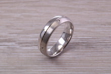 Load image into Gallery viewer, Gents 6 mm Wide Patterned White Gold Band