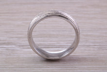 Load image into Gallery viewer, Gents 6 mm Wide Patterned White Gold Band