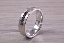 Load image into Gallery viewer, Gents 6 mm Wide Patterned White Gold Band