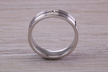 Load image into Gallery viewer, Gents 6 mm Wide Patterned White Gold Band