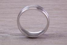 Load image into Gallery viewer, Gents Chunky 8mm Wide Patterned White Gold Band