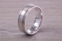 Load image into Gallery viewer, Gents Chunky 8mm Wide Patterned White Gold Band