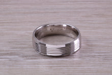 Load image into Gallery viewer, Gents 6 mm Wide Patterned White Gold Band