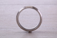 Load image into Gallery viewer, Gents 6 mm Wide Patterned White Gold Band