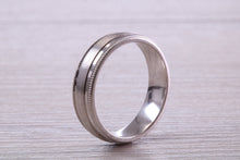 Load image into Gallery viewer, Gents 6 mm Wide Patterned White Gold Band
