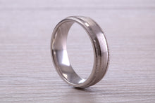 Load image into Gallery viewer, Gents 6 mm Wide Patterned White Gold Band
