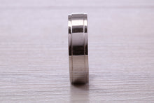Load image into Gallery viewer, Gents 6 mm Wide Patterned White Gold Band