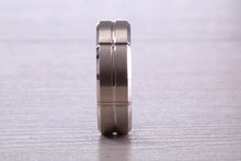 Load image into Gallery viewer, Very Chunky Gents 7 mm Wide White Gold Band