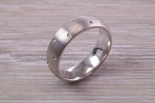 Load image into Gallery viewer, Gents 6 mm Wide Patterned White Gold Band
