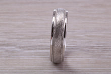 Load image into Gallery viewer, Gents 6 mm Wide Patterned White Gold Band