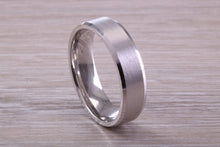Load image into Gallery viewer, Gents 6 mm Wide Patterned White Gold Band