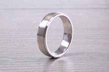 Load image into Gallery viewer, Gents 5 mm Wide Patterned White Gold Band