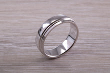 Load image into Gallery viewer, Gents 6 mm Wide Patterned White Gold Band