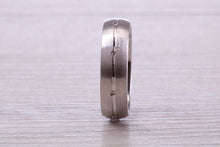 Load image into Gallery viewer, Gents 6 mm Wide Patterned White Gold Band