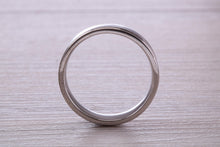 Load image into Gallery viewer, Gents 6 mm Wide Patterned White Gold Band