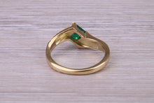 Load image into Gallery viewer, Beautiful Emerald and Diamond Twist Shank Yellow Gold Ring