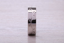 Load image into Gallery viewer, 6 mm Wide Machine Patterned White Gold Band