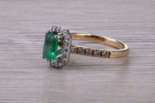 Load image into Gallery viewer, 1.25ct Top Grade Natural Emerald and Natural Diamonds set Ring in 18ct Yellow Gold, British Hallmarked