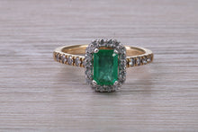 Load image into Gallery viewer, 1.25ct Top Grade Natural Emerald and Natural Diamonds set Ring in 18ct Yellow Gold, British Hallmarked