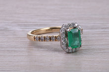 Load image into Gallery viewer, 1.25ct Top Grade Natural Emerald and Natural Diamonds set Ring in 18ct Yellow Gold, British Hallmarked