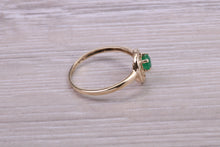 Load image into Gallery viewer, Dainty Round cut Emerald set Yellow Gold Ring