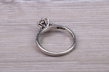 Load image into Gallery viewer, 0.95 carat Beautiful Diamond set Platinum Engagement Ring