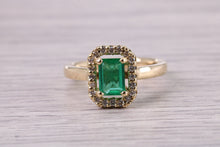Load image into Gallery viewer, One carat Top Grade Natural Emerald and Natural Diamonds set Ring in 18ct Yellow Gold