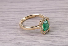 Load image into Gallery viewer, One carat Top Grade Natural Emerald and Natural Diamonds set Ring in 18ct Yellow Gold