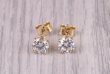 Load image into Gallery viewer, 0.70ct Each D V V S 1 Graded Certified Diamond Set 18ct Yellow Gold Solitaire Stud Earrings
