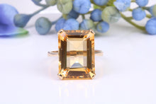 Load image into Gallery viewer, Stunning Large 14ct Swiss Blue Topaz set Yellow Gold Ring