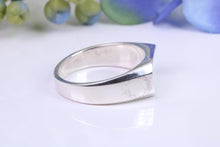 Load image into Gallery viewer, Unisex chunky Signet ring made from solid cast Sterling Silver, good chunky feel to this ring, British hallmarked