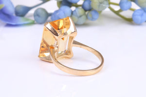 Stunning Large 14ct Swiss Blue Topaz set Yellow Gold Ring