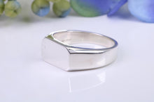 Load image into Gallery viewer, Unisex chunky Signet ring made from solid cast Sterling Silver, good chunky feel to this ring, British hallmarked