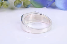 Load image into Gallery viewer, Unisex chunky Signet ring made from solid cast Sterling Silver, good chunky feel to this ring, British hallmarked