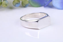Load image into Gallery viewer, Unisex chunky Signet ring made from solid cast Sterling Silver, good chunky feel to this ring, British hallmarked