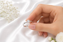 Load image into Gallery viewer, Beautiful Half carat D VVS1 graded round cut Lab Diamond set Solitaire