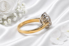 Load image into Gallery viewer, Beautiful Two carat Diamond Cluster set Yellow Gold Ring
