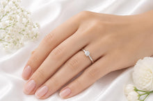 Load image into Gallery viewer, Beautiful Half carat D VVS1 graded round cut Lab Diamond set Solitaire