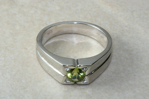 Natural Peridot Gemstone Ring.Sterling Silver Peridot.Perfect 16th,18th,21st birthday or Anniversary Gift.Promise Ring,Dress,Statement Ring.